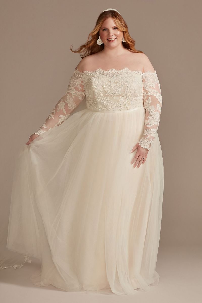 Plus Size Off-the-Shoulder Lace Bridal Gown